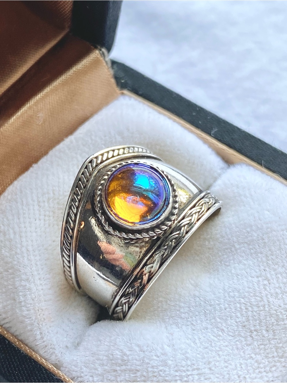 Silver Ring with Iridescent Cabochon - medieval look - Size 6.5